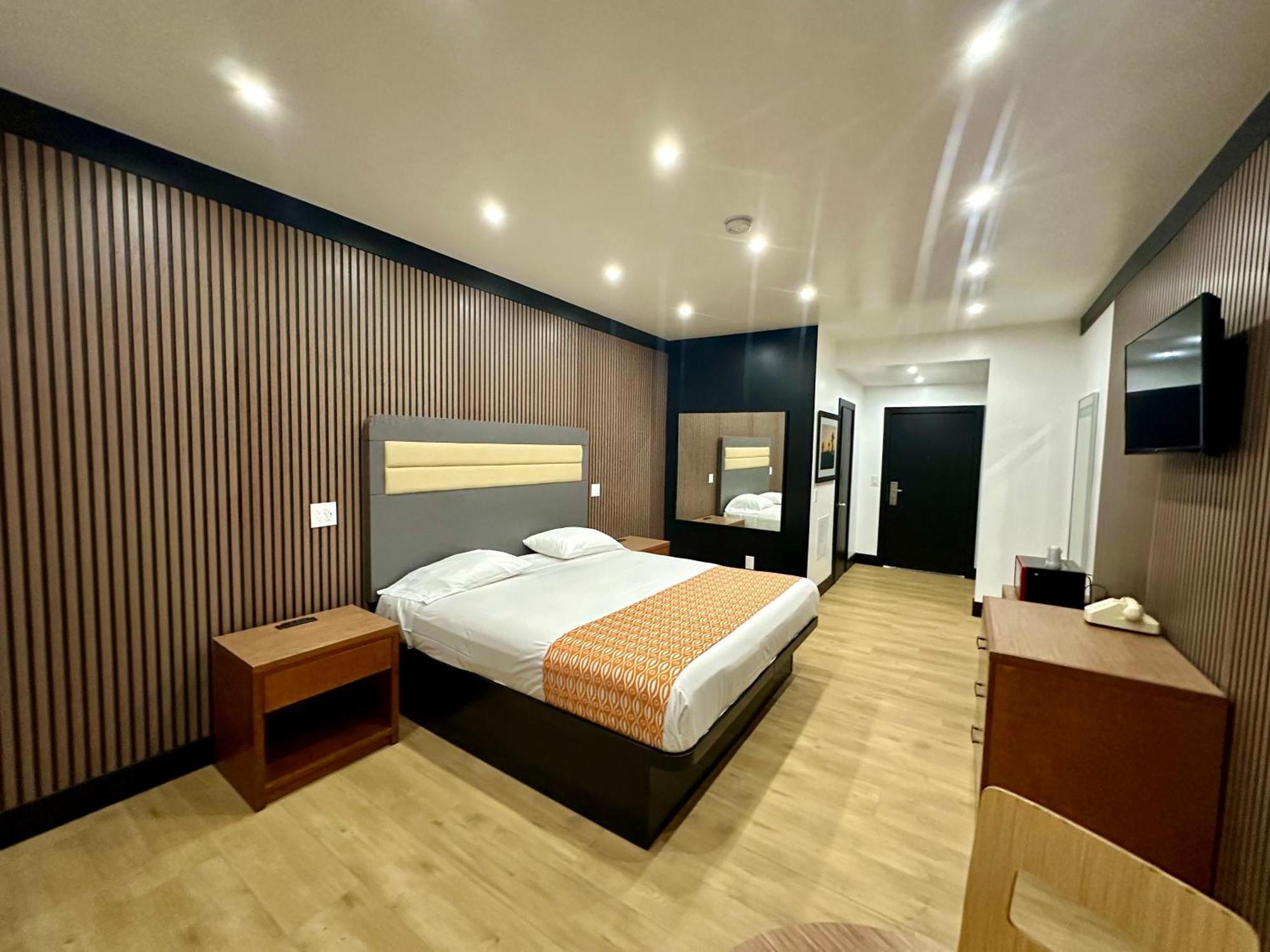 4 Solid 3-Star Hotels Close to Lemon Park, Fullerton