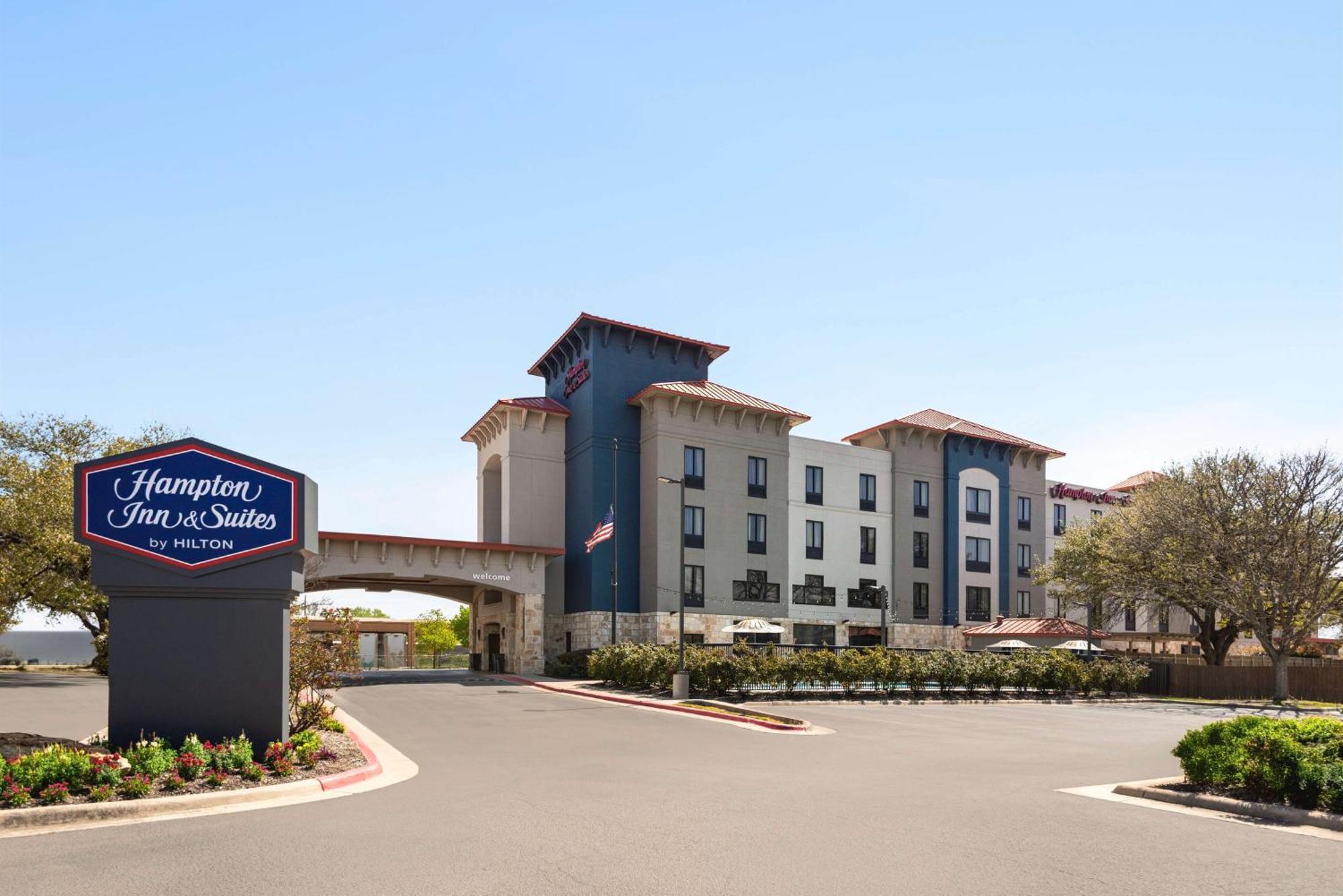 Where to Stay Near San Marcos River: 4 Top Hotels Reviewed