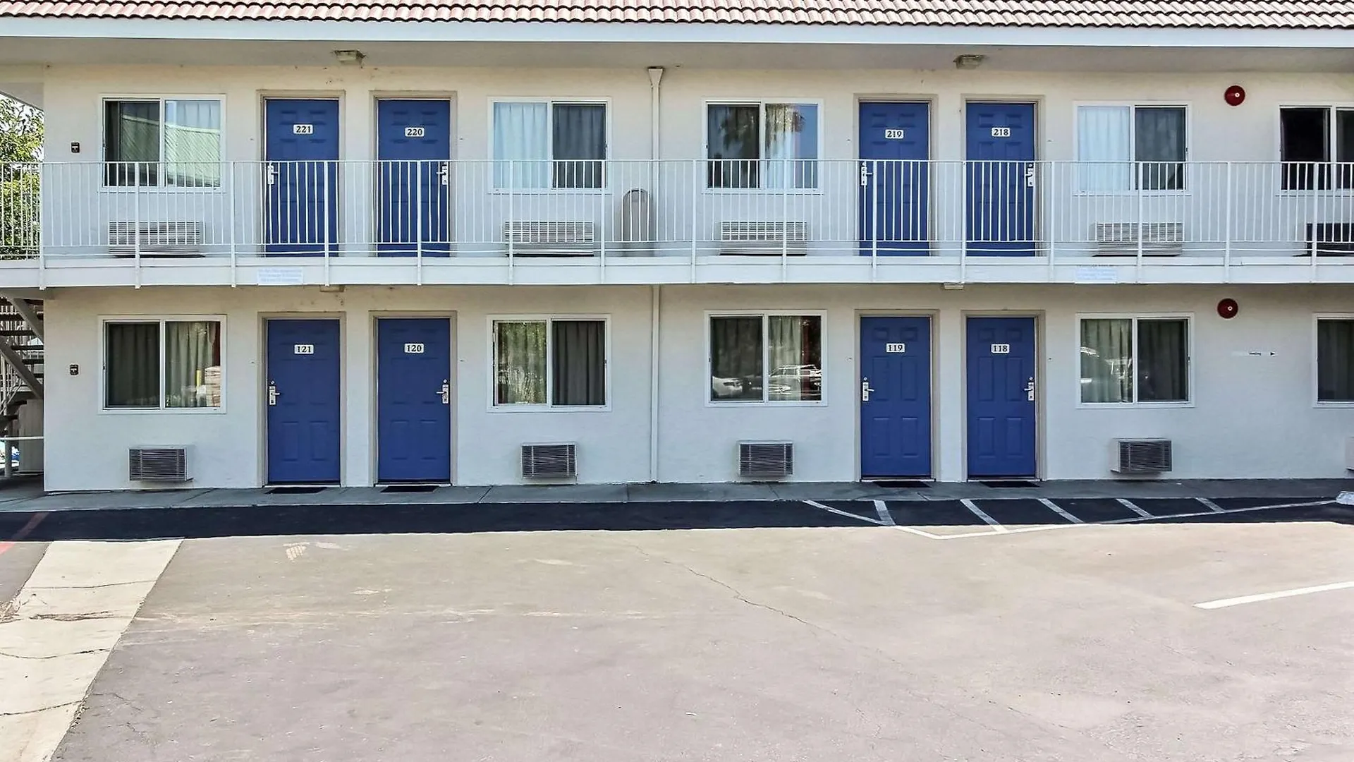 4 Solid 3-Star Hotels Close to Municipal Rose Garden