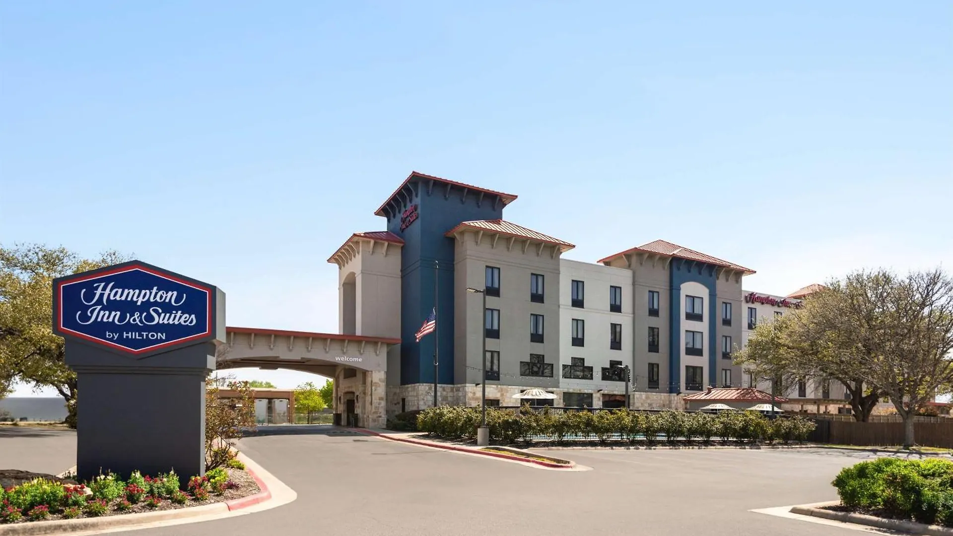 Where to Stay Near San Marcos River: 4 Top Hotels Reviewed